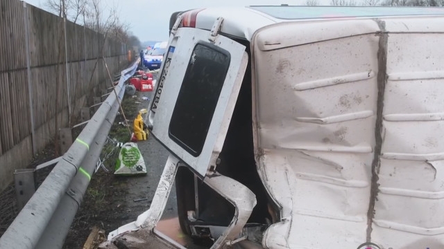 Сигнал за пътнотранспортно произшествие между автобус и микробус е получен