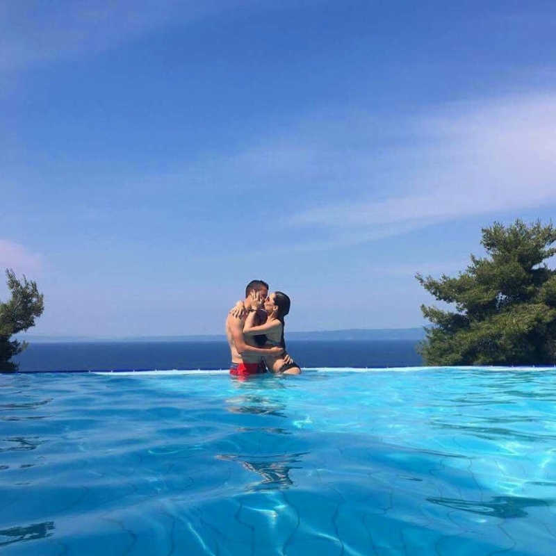 Слухове за раздяла между Тодор Неделев и гаджето му Анита