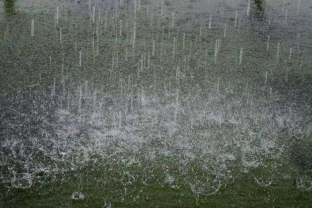 Пороен дъжд е паднал в нощта срещу петък в Монтанско