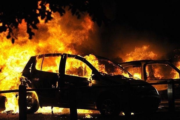 Кола е горяла в село Алтимир съобщиха от областната дирекция