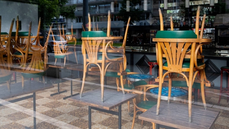 Заведенията ще отворят от 1 март при капацитет от 50