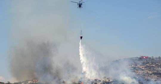 Голям пожар бушува в района на кипърския град Пафос предаде