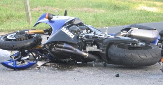 39 годишен моторист загина на място след като се блъсна в