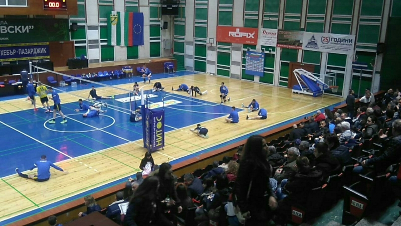 Хебър спечели домакинския двубой с Монтана с 3 2 13