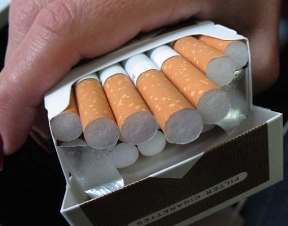 Мъж в Роман отнесе акт заради кутия с цигари без