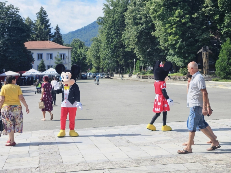 Днес на площад Йордан Радичков в Берковица бе откриването на