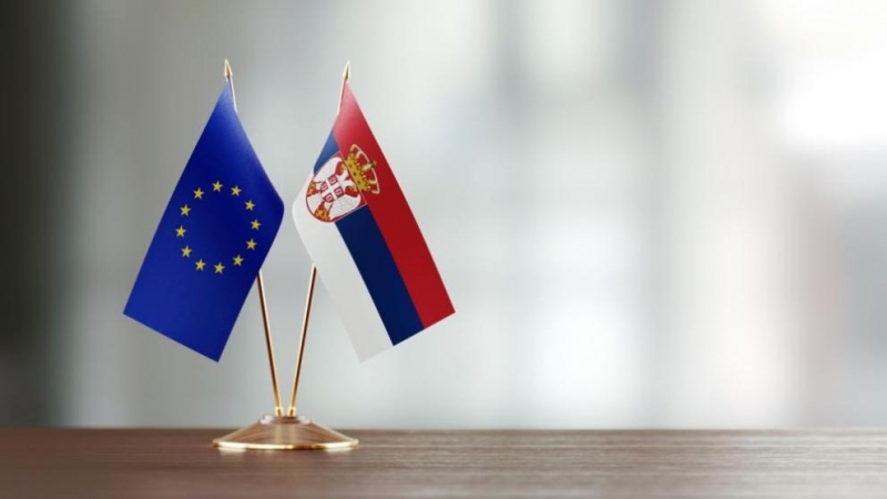 По малко от половината от сърбите подкрепят присъединяването на Сърбия