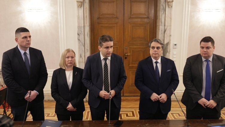 Промените в Изборния кодекс приети на второ четене след 13