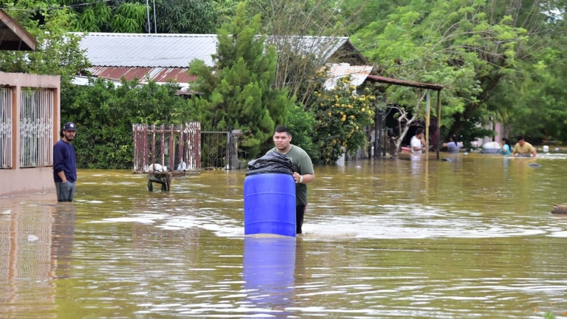 Най малко 70 души са загинали в Централна Америка след преминаването
