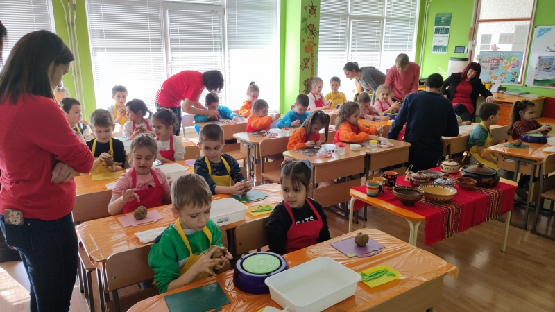 В ДГ Единство Творчество Красота Враца се проведоха дейности