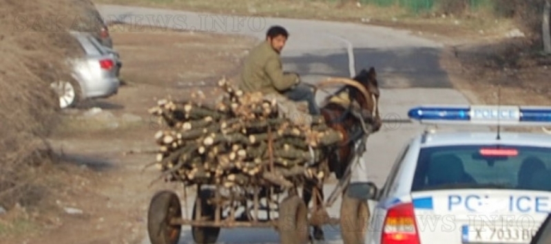 Полицаи намериха незаконни дърва в каруцата на мъж в Бяла