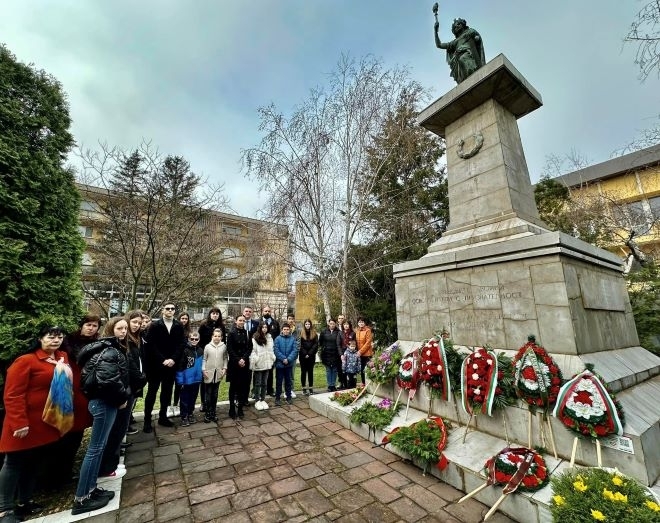 На 3 март 1878 година за българския народ започва нова