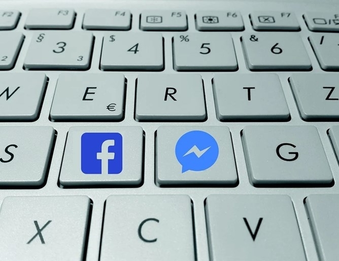 Чатът на Фейсбук се срина Множество потребители в България споделят