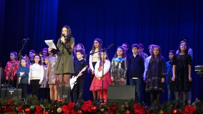 Възпитаници от Обединената школа по изкуствата към НЧ Разум 1883