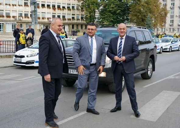 Министърът на вътрешните работи Младен Маринов изненадващо пристигна във врачанското