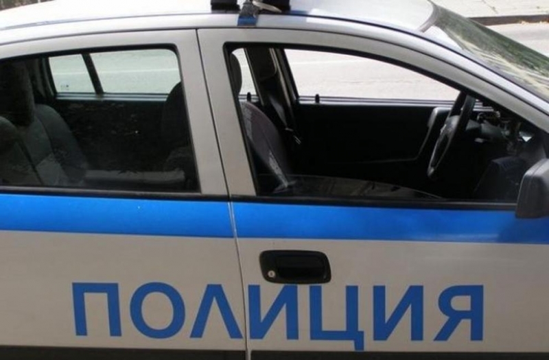 Киа Пиканто шофирана от 32 годишна жена от Благоевградско спря в