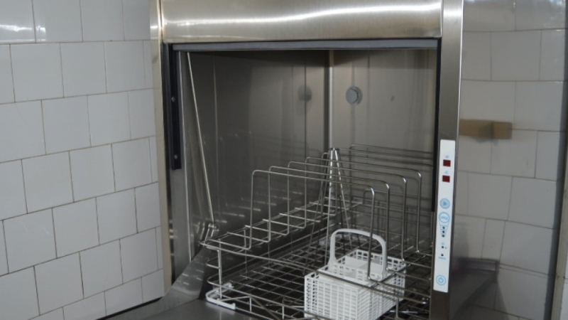 Ново кухненско оборудване осигури община Вършец за домашния социален патронаж