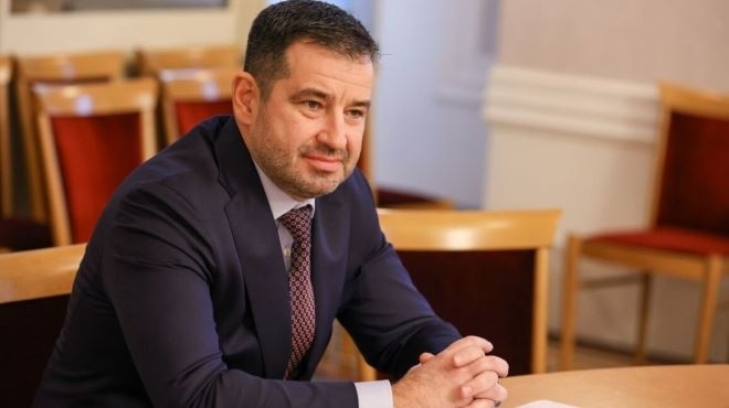 Депутатите от Демократична България внасят искане за освобождаването на проф