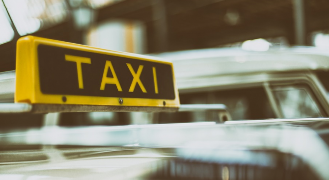 Таксиметров шофьор е бил прострелян в ямболското село Дражево Инцидентът