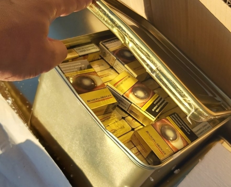 Митнически служители са задържали 89 900 къса цигари при проверки