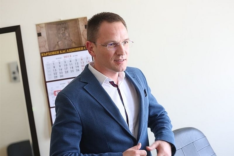 Калин Калпакчиев: Цацаров е зависим, това срива авторитета ни
