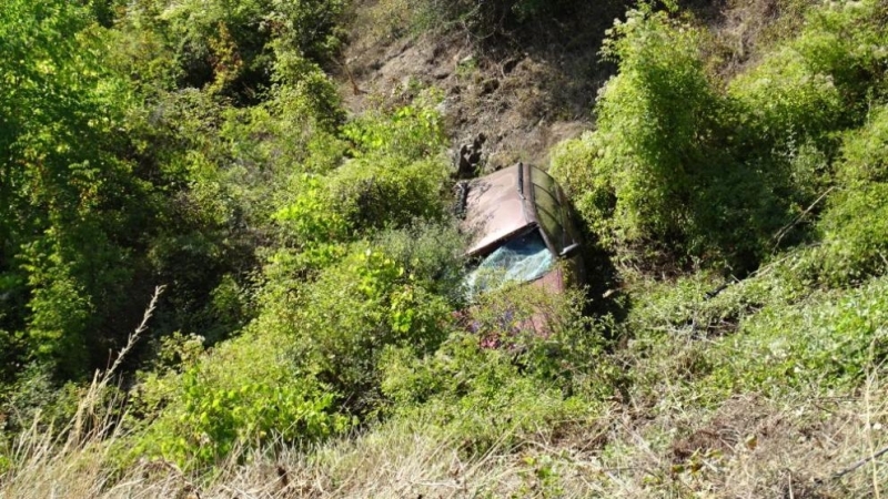 77 годишнна жена пътничка в автомобил е транспортирана до частната болница