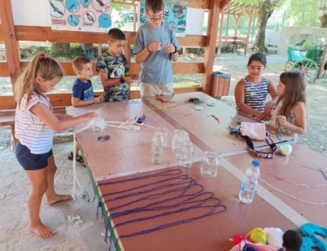 През тази седмица малчуганите от мездренското село Ослен Криводол се отдадоха на