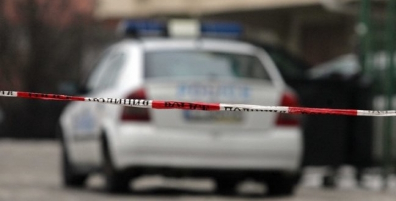 Като сцена от филм! Стрелба по време на панихида в Лом, има задържан