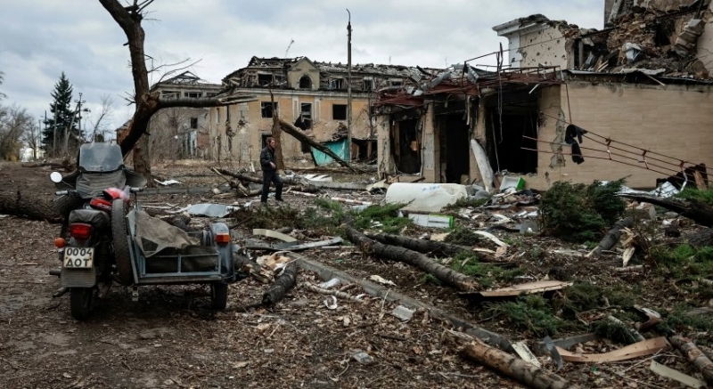 Най малко трима души са загинали тази нощ при руски