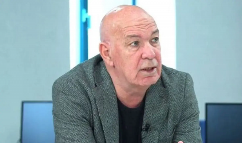 Йово Николов: Бойко Борисов и Делян Пеевски се страхуват от промени в ...