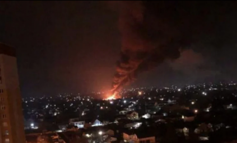 Втората нощ на руската инвазия в Украйна започна с ракетен