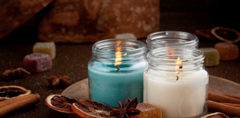 Обикновено зимата е сезонът в който ароматните свещи се използват