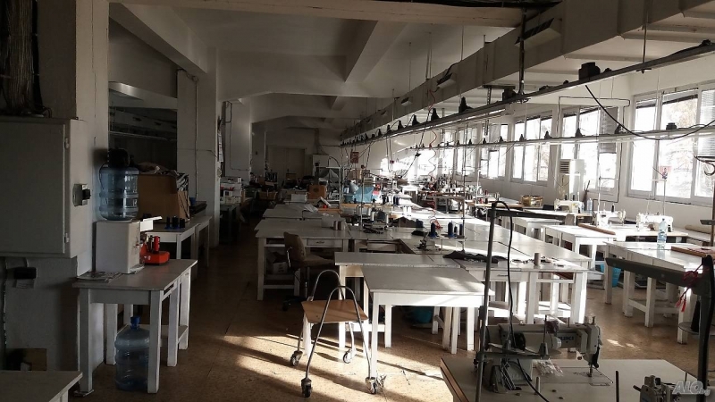 Частен съдебен изпълнител обяви на търг базата на фалирал шивашки