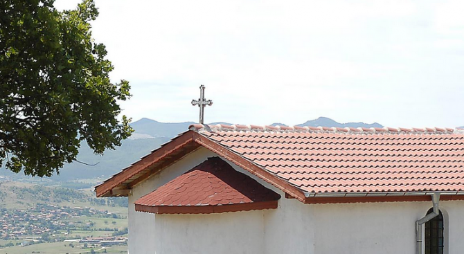 Трима младежи откриха мъртва жена край самоковското село Говедарци Трупът