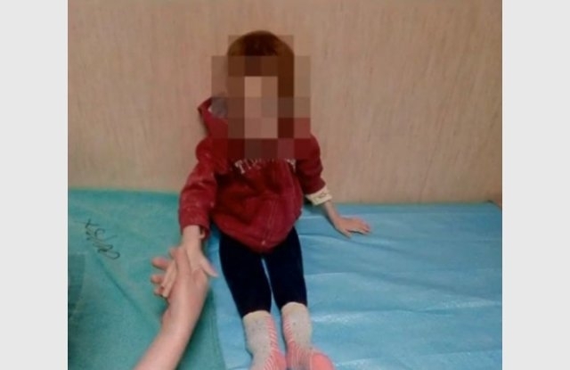 Има вероятност тригодишните близначета да бъдат настанени в приемно семейство