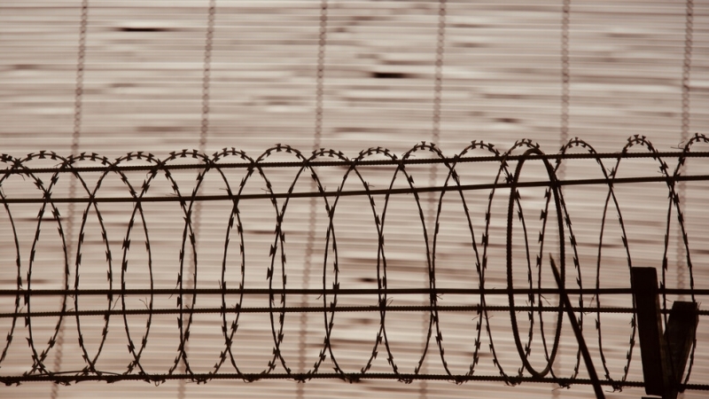 Обвиняем за теглене на пари от чужда дебитна карта е