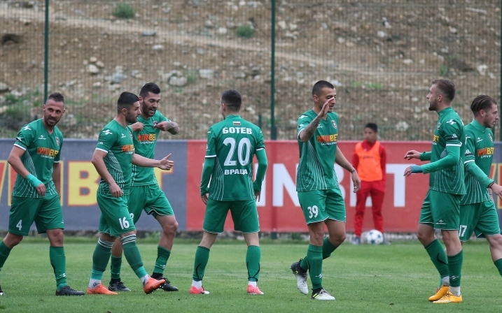 Врачанският Ботев си върна лидерството във Втора лига след успех