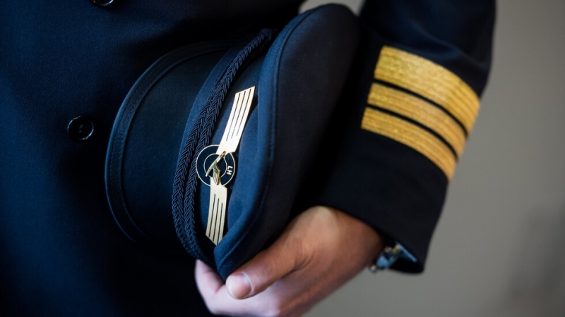 Пилотите и стюардесите на авиокомпания Джърмънуингс започват ефективна стачка в