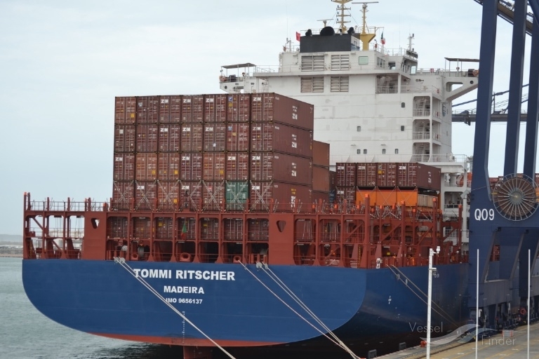 Българският морски капитан отвлечен от пирати край бреговете на Бенин