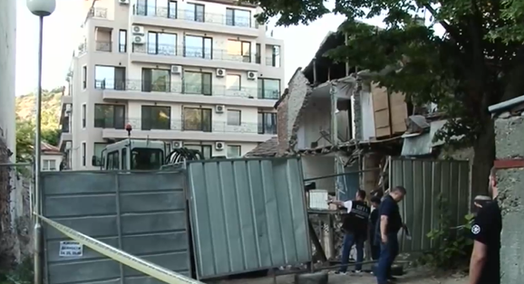 Срути се част от къща в центъра на Пловдив По