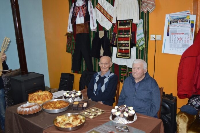 На 14 януари в стаята на НЧ Просвета в Долно