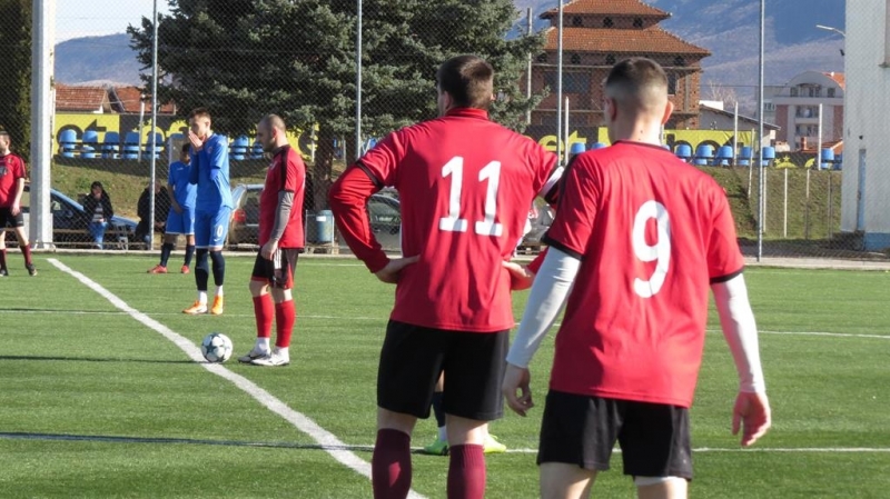 Ком Берковица записа категорична победа с 4 0 на собствен терен