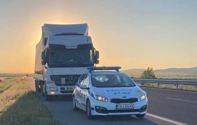 Пореден случай: Хванаха почерпен турчин да кара ТИР на Е-79 във Врачанско, съставиха му акт