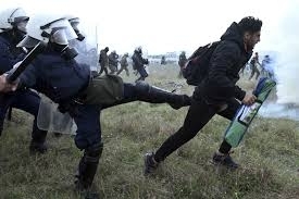 Директорът на хърватската полиция Никола Милина обяви днес че трима