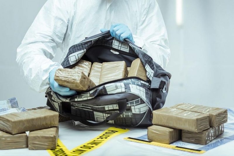 Над 13 килограма кокаин са открити на пристанището в Пирея