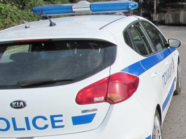 Кола е помела пешеходец на автомагистрала Тракия снощи съобщи МВР