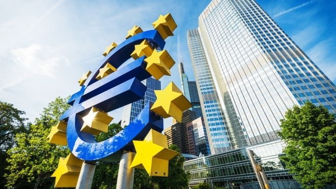 Потребителите в еврозоната са понижили краткосрочните си очаквания миналия месец
