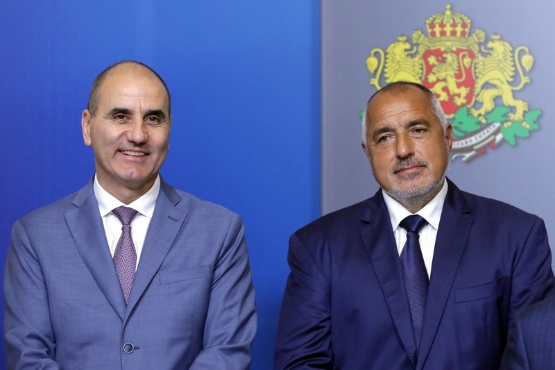 Цветан Цветанов обяви във фейсбук страницата си че напуска ГЕРБ