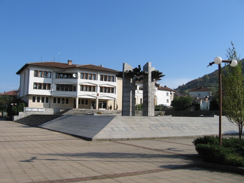 Общинската администрация в Чипровци обяви конкурс за главен архитект научи