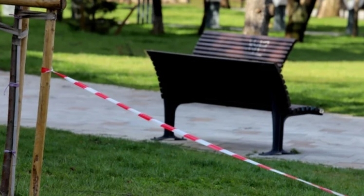 Служител на Столичната община беше напръскан с лютив спрей от